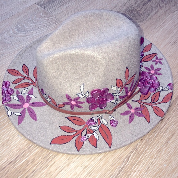 Custom painted floral summer hat - Picture 1 of 3